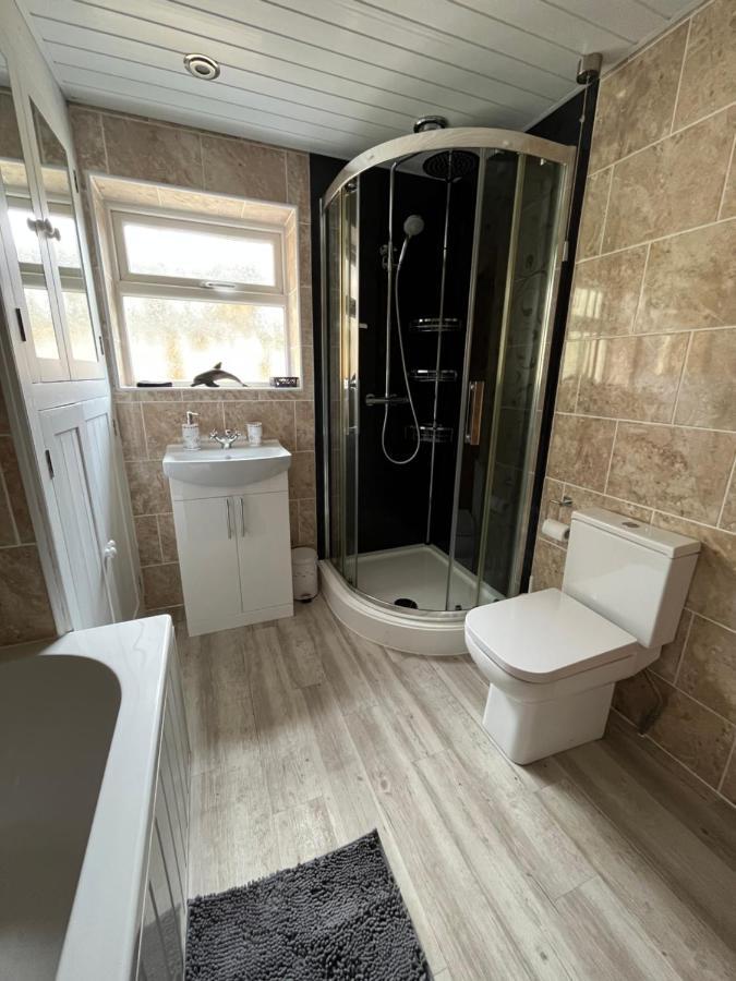 Pet Friendly Cottage Pool Buitenkant foto